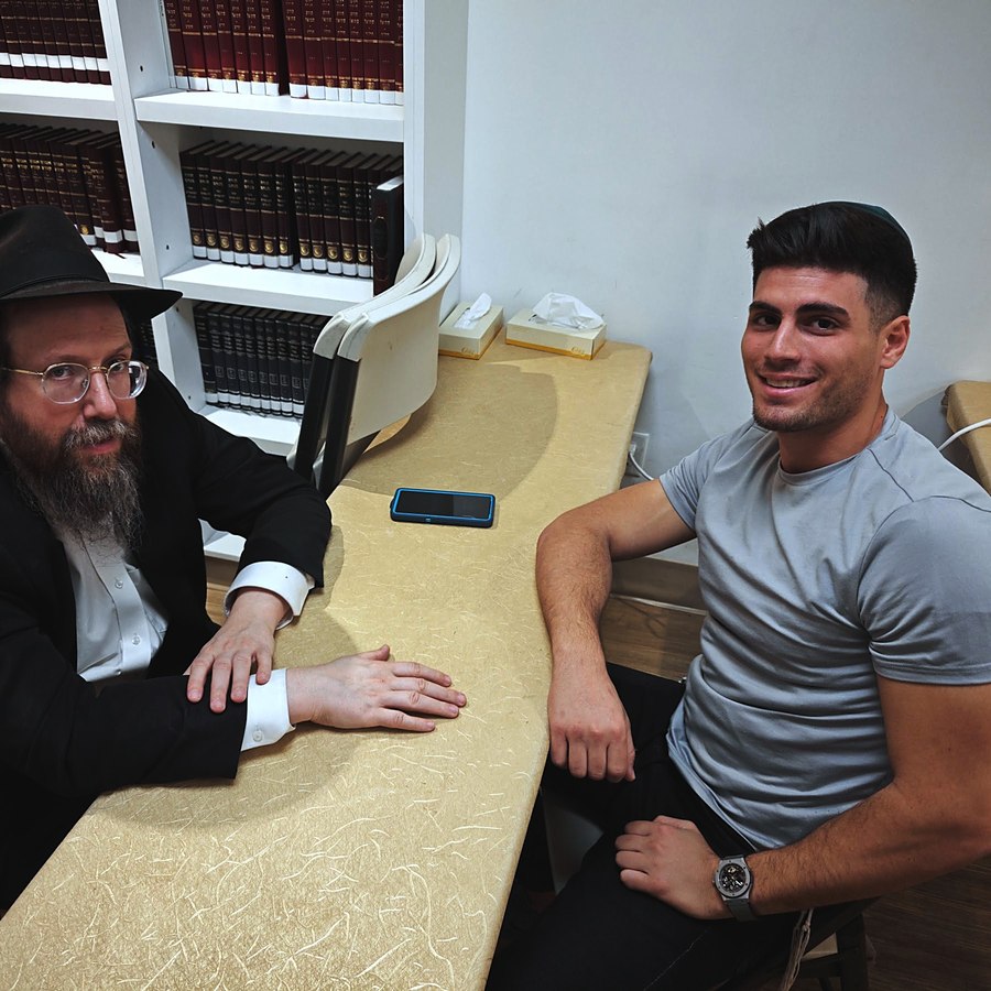 David K. — casual portrait, beis midrash background
